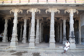 26.Amman shrine mandapa sculptures (6)