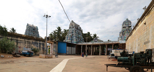 38e.4th Praharam - All the 3 Eatern rajagopurams